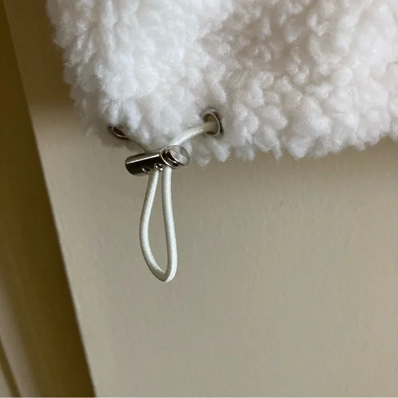 Forever 21 Reversible Faux Shearling Bomber Jacket | New without Tags - Picture 10 of 13